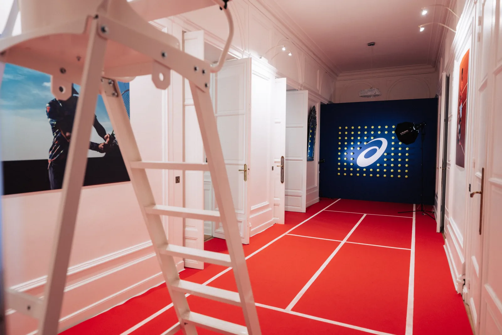 Asics House of Tennis, un court de tennis intérieur